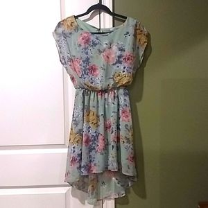 Beautiful flowy dress
